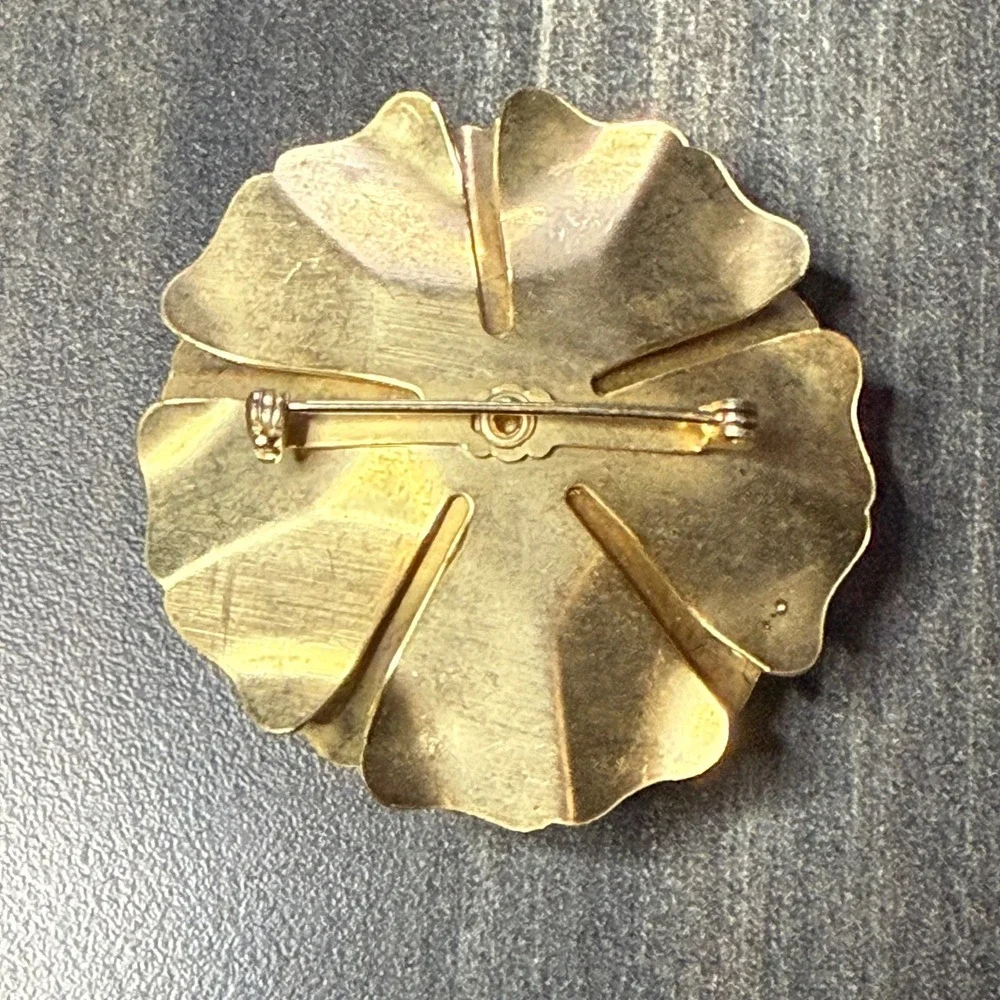 N/A gilded petals